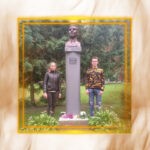 І знову покликала пам'ять